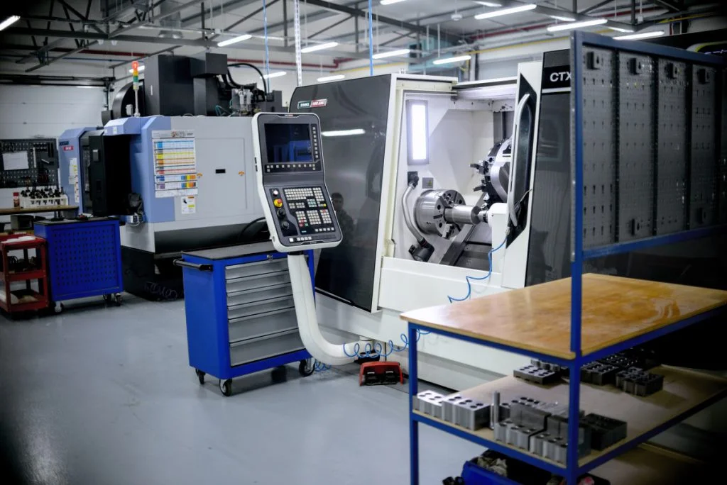 Progresīvs CNC.